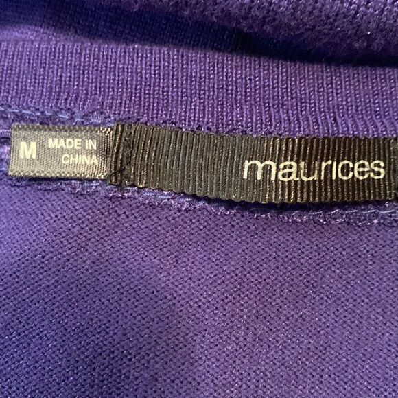 Maurices button down sweater w/ “diamond” centered buttons, like new, medium - Picture 7 of 9